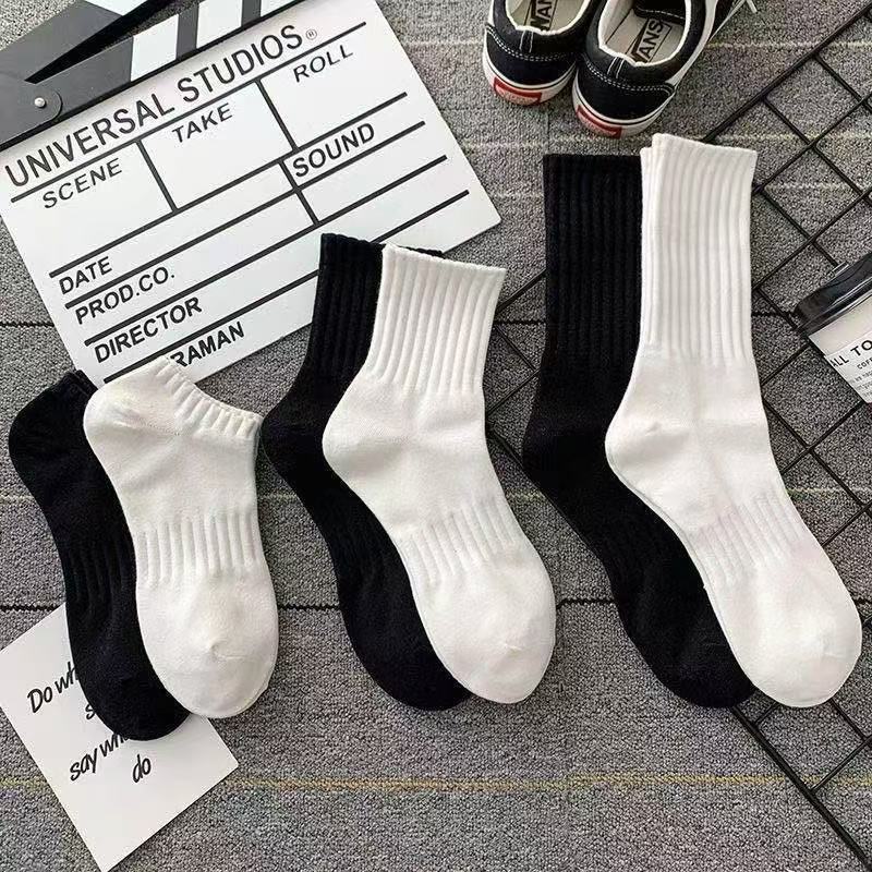 🧦 Official Store: Collection of long, mid-length, and short socks. Soft, stretchy, and non-slip.